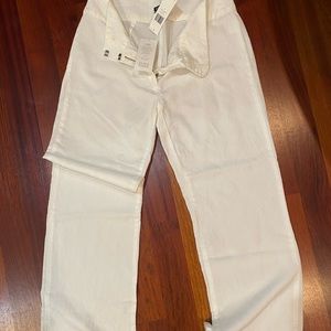 Ladies white pants size 6